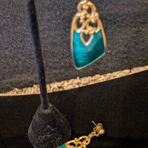 Vintage earrings (two pairs)